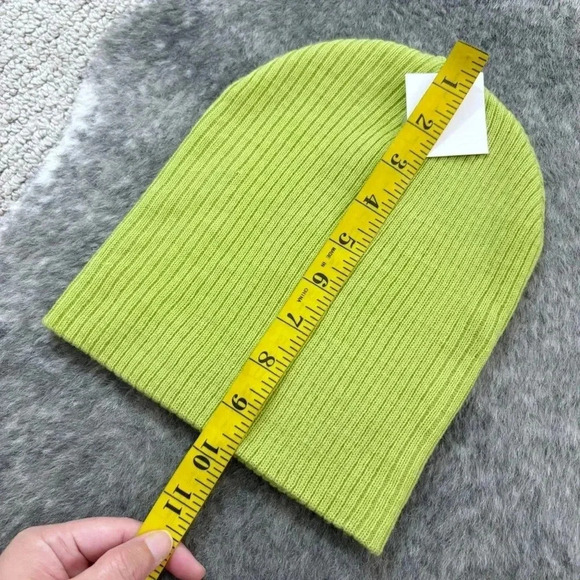 NWT F21 Ribbed Beanie - Picture 9 of 10
